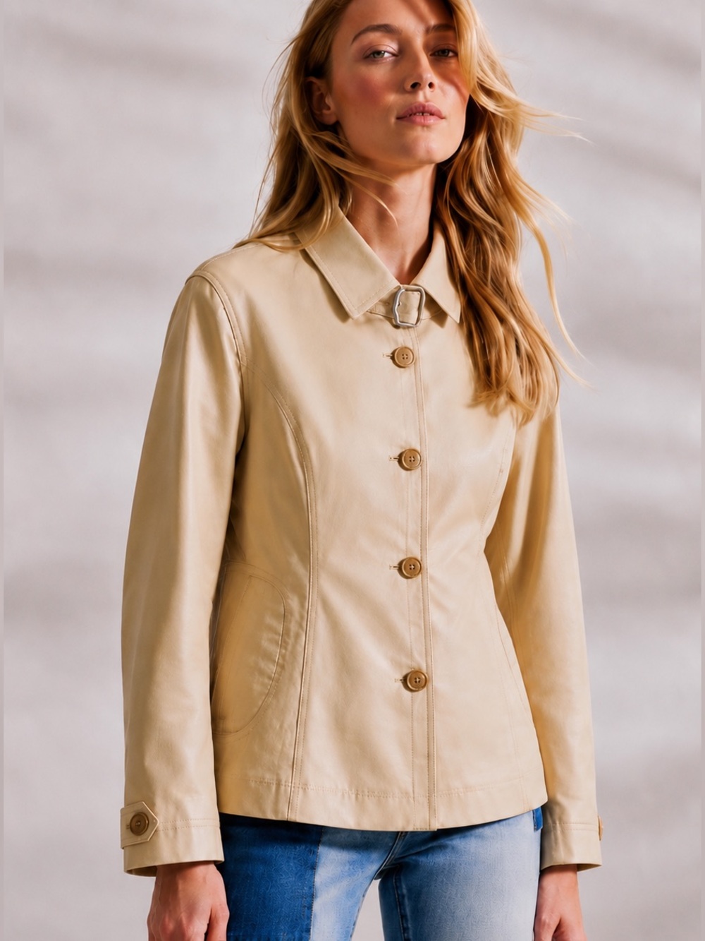 Cole Haan Beige Travel Jacket w/ Secure Inside Zip Pockets Woman’s 6/8
